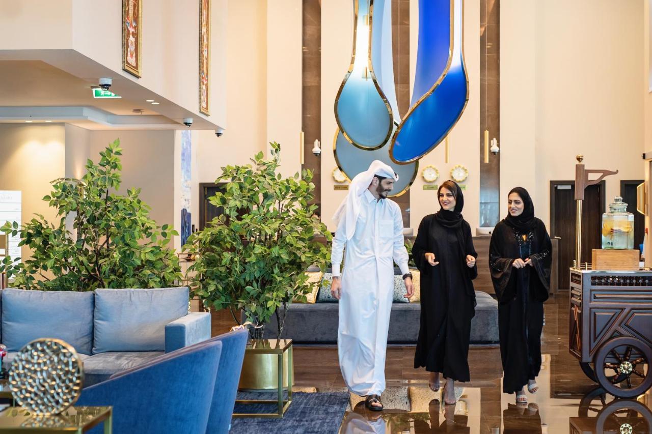 Centara West Bay Hotel & Residences Doha Kültér fotó The interior of the hotel